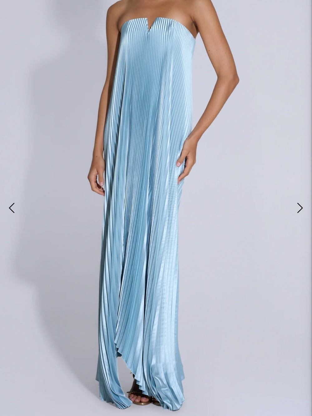 Strapless Pleated Light Blue Gown
Black Tie Gown - Oyster - Lidee - “Like New”